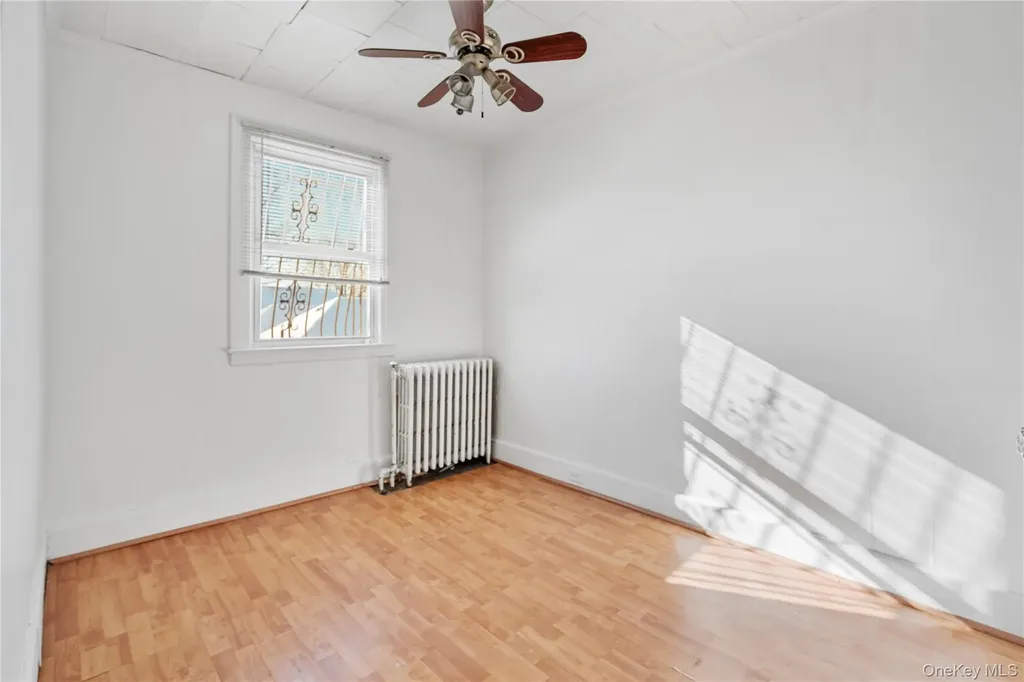 123-10 25th Road Flushing NY 11354