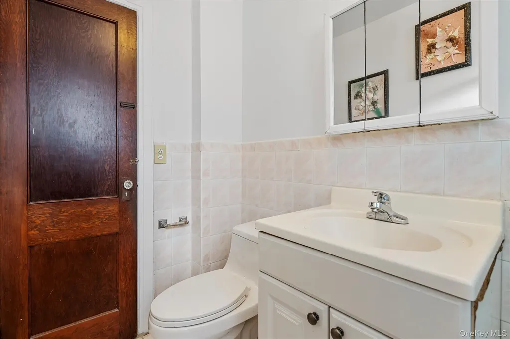 123-10 25th Road Flushing NY 11354