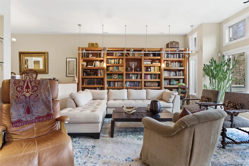 24 Beechwood Way Briarcliff Manor NY 10510