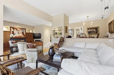 24 Beechwood Way Briarcliff Manor NY 10510