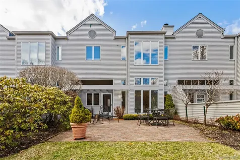 24 Beechwood Way Briarcliff Manor NY 10510