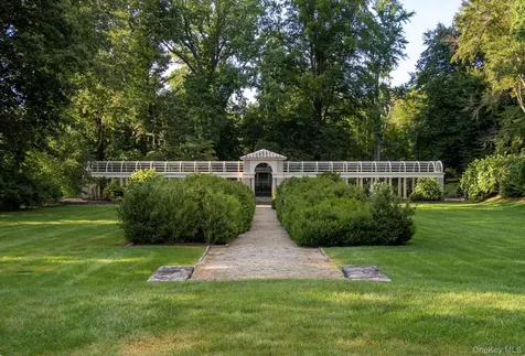 24 Beechwood Way Briarcliff Manor NY 10510