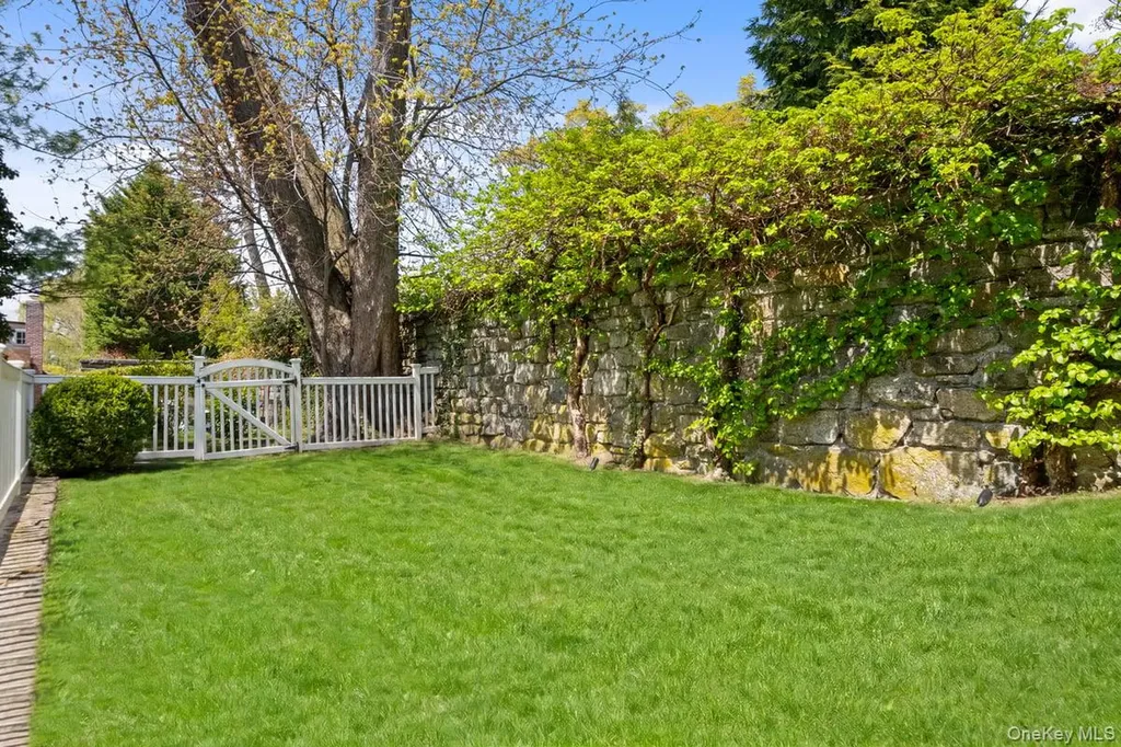 1020 Constable Drive Mamaroneck NY 10543
