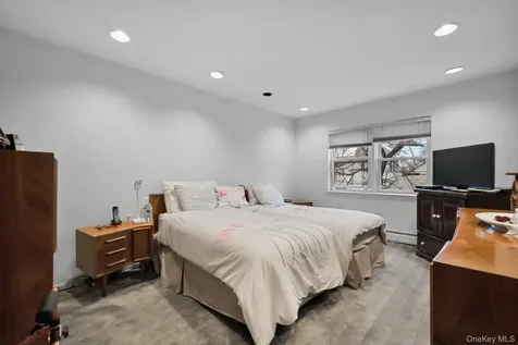8414 Lefferts Boulevard Kew Gardens NY 11415