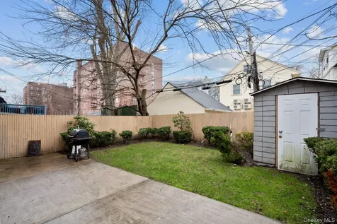 8414 Lefferts Boulevard Kew Gardens NY 11415