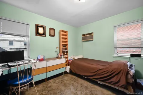 8414 Lefferts Boulevard Kew Gardens NY 11415