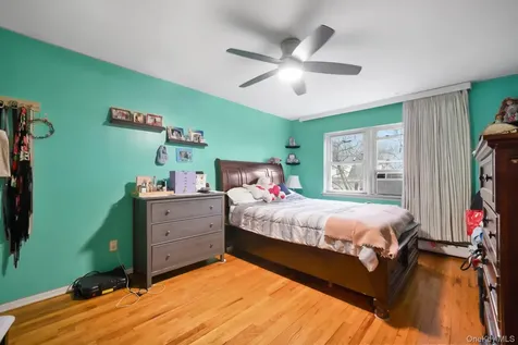 8414 Lefferts Boulevard Kew Gardens NY 11415