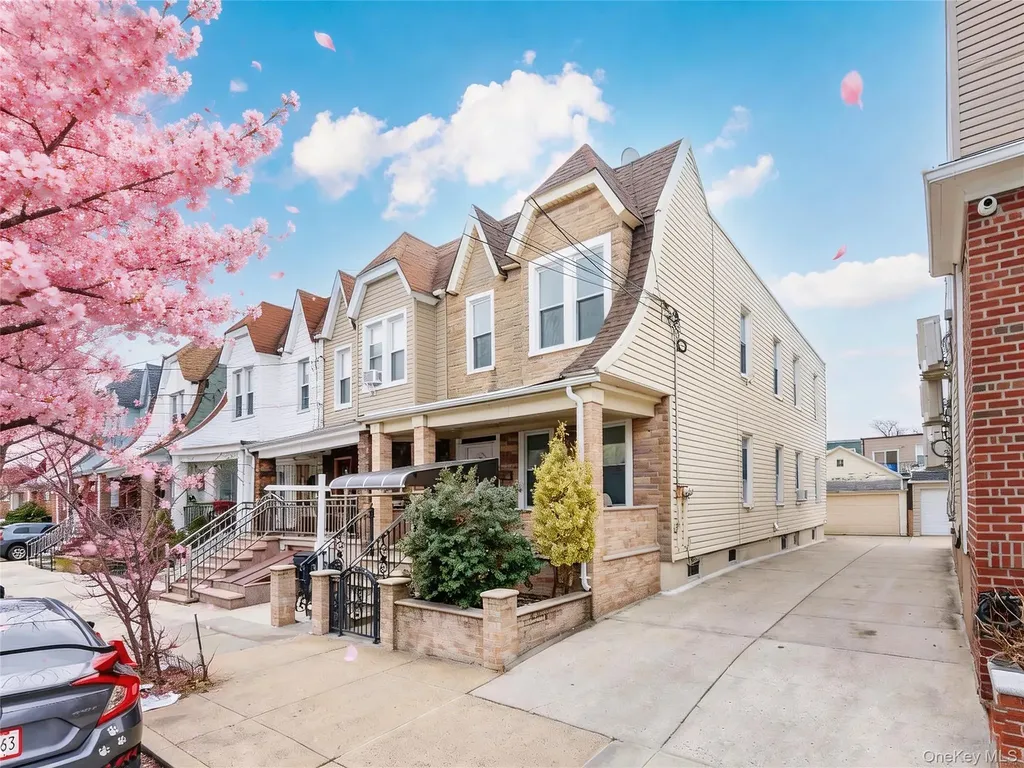7824 68th Road Middle Village NY 11379