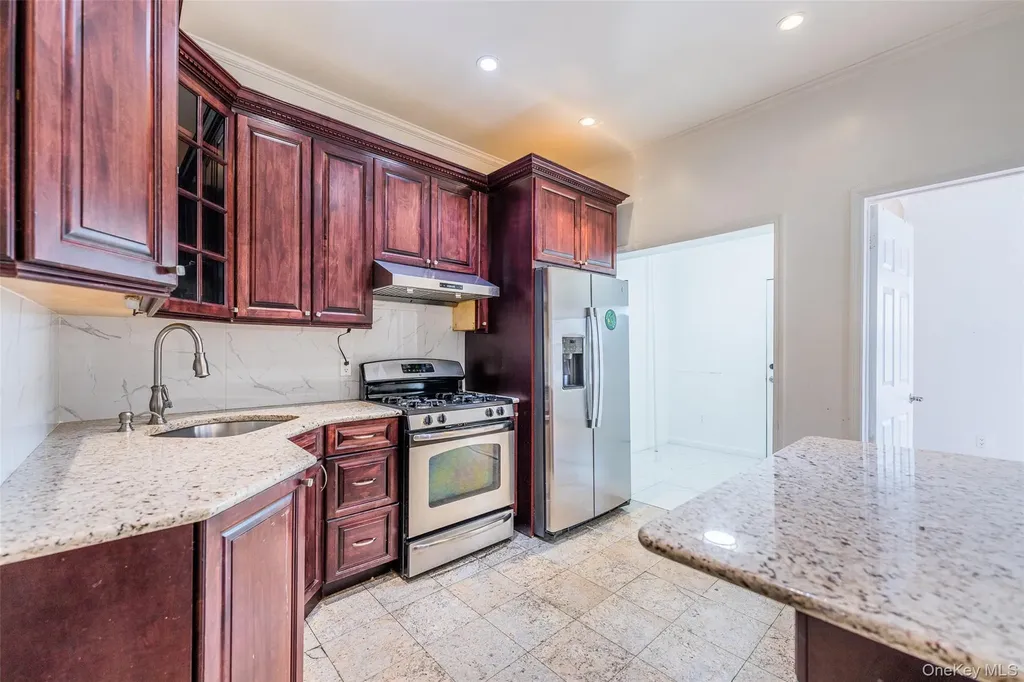 7824 68th Road Middle Village NY 11379