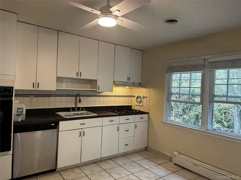 23 Frederick Street Garnerville NY 10923