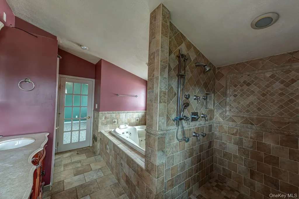 11 Lawrence Road Deer Park NY 11729