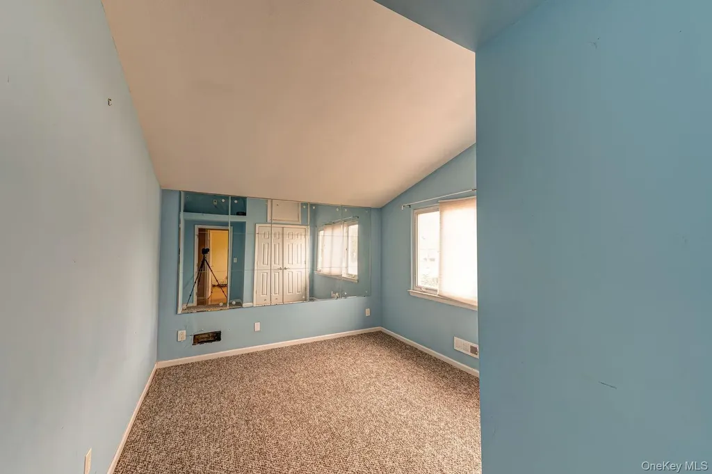11 Lawrence Road Deer Park NY 11729