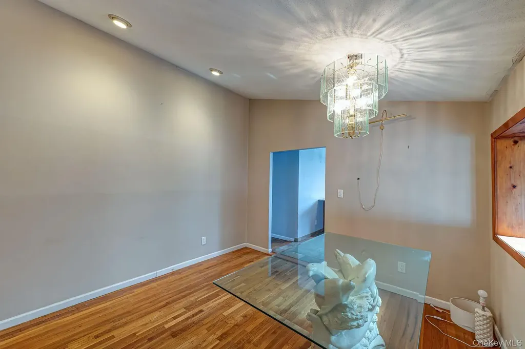 11 Lawrence Road Deer Park NY 11729