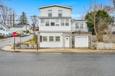 1619 Lincoln Terrace Peekskill NY 10566