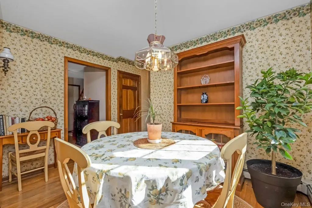43 Farm Road N Wading River NY 11792