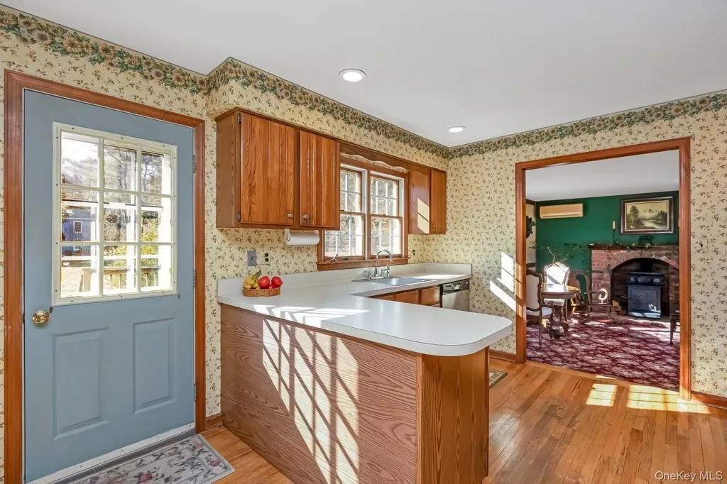 43 Farm Road N Wading River NY 11792