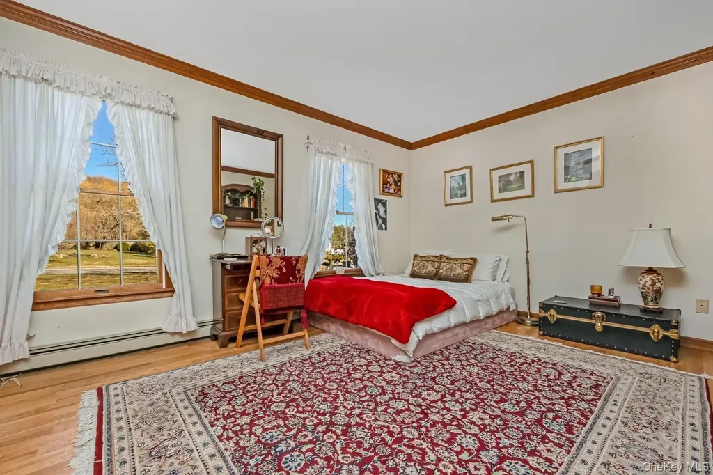 43 Farm Road N Wading River NY 11792