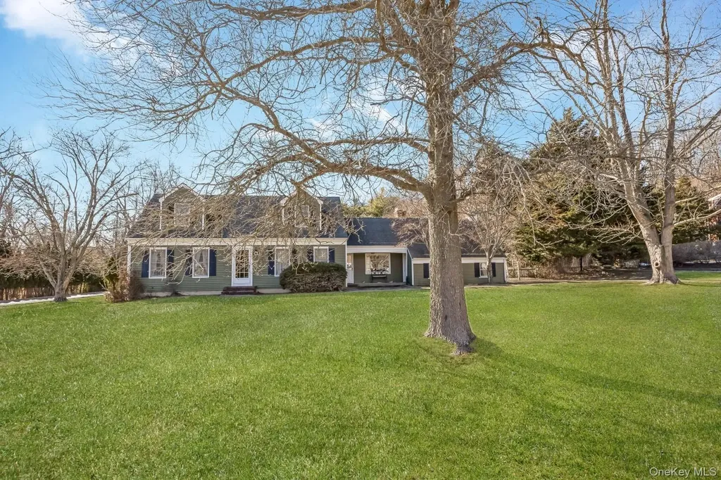 43 Farm Road N Wading River NY 11792