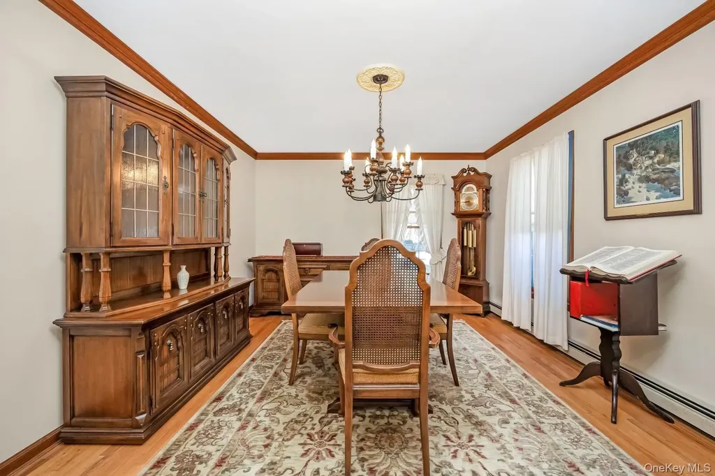 43 Farm Road N Wading River NY 11792