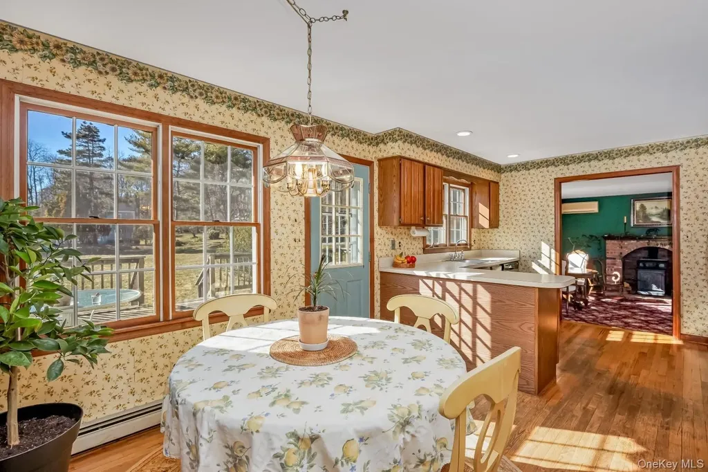 43 Farm Road N Wading River NY 11792