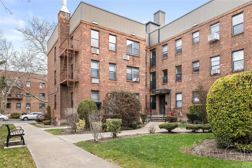 215-12 47th Bayside NY 11361