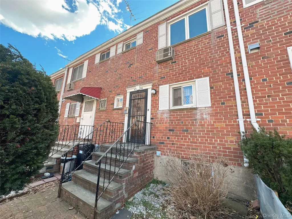 4346 Byrd Street Flushing NY 11355