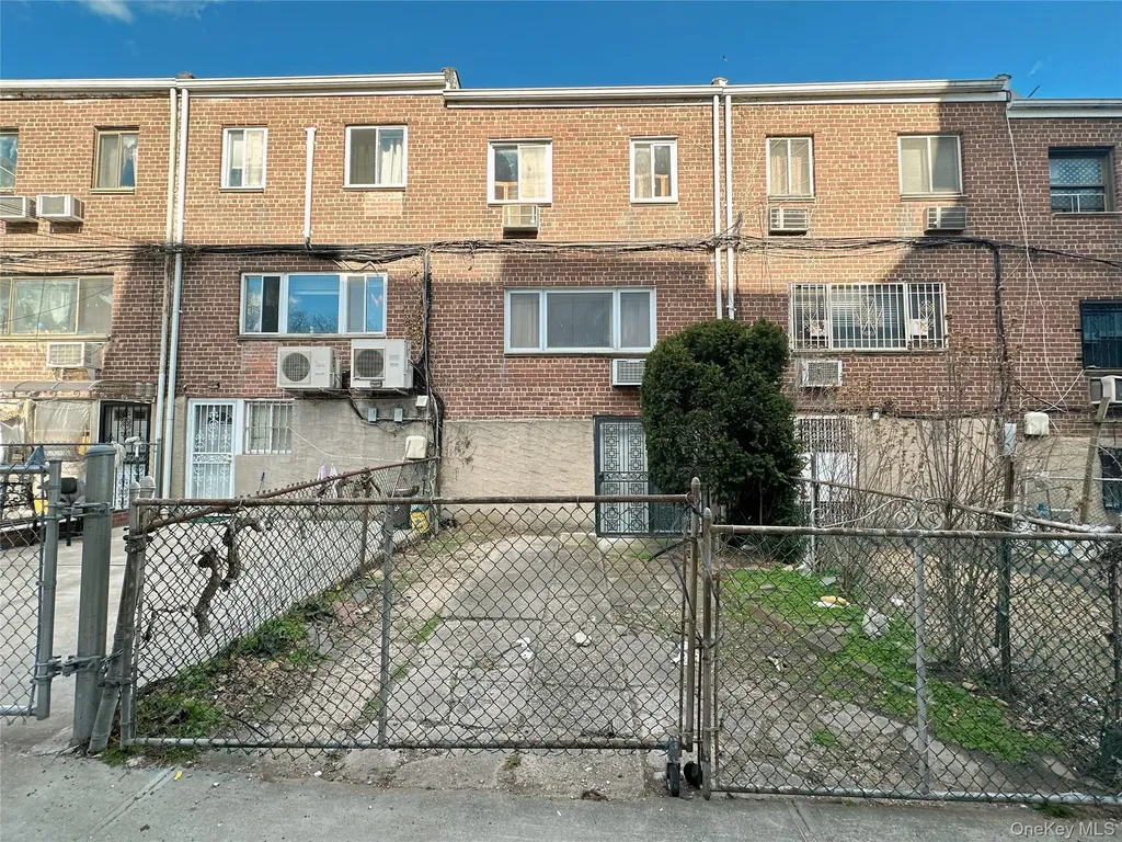 4346 Byrd Street Flushing NY 11355