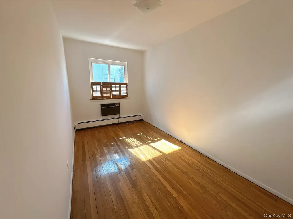 4346 Byrd Street Flushing NY 11355