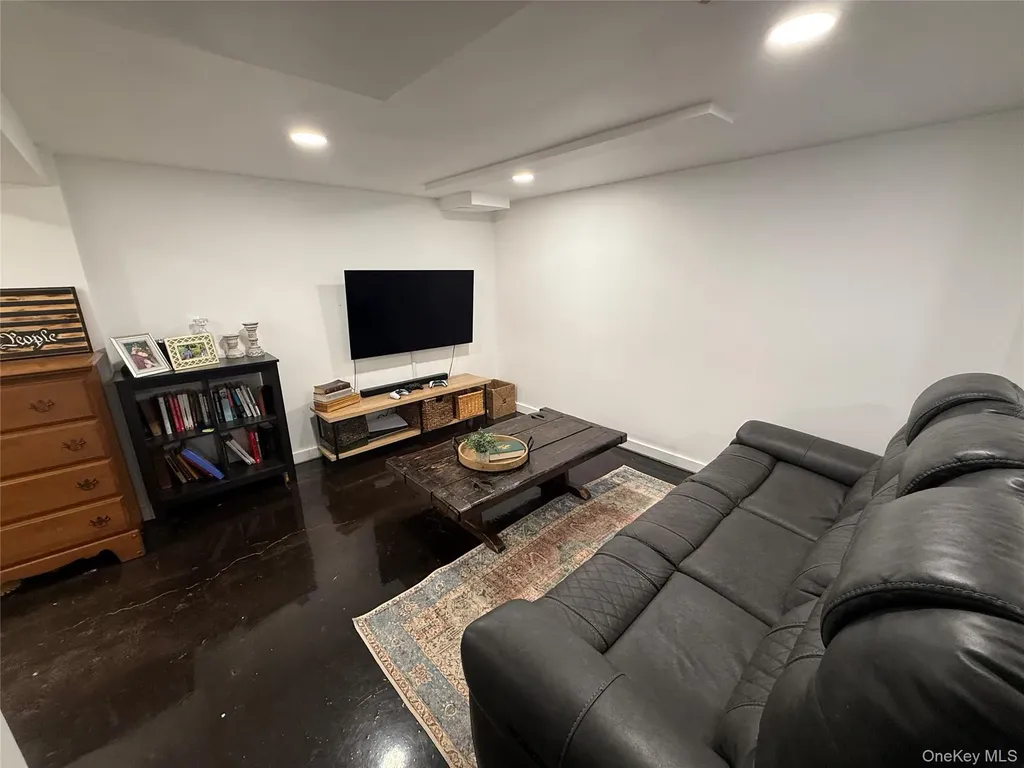 43 Birchwood Drive New Windsor NY 12553