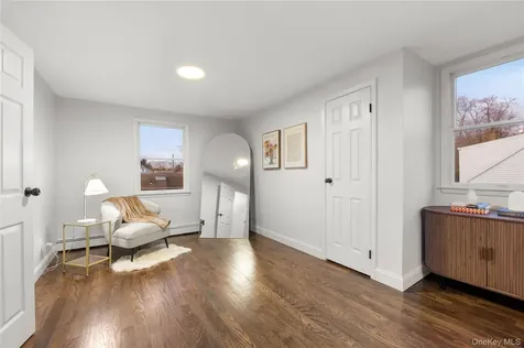 18 Clark Street Huntington NY 11743