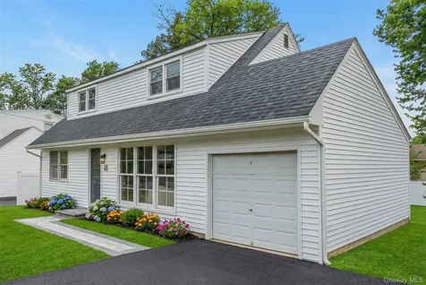 18 Clark Street Huntington NY 11743