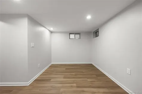 18 Clark Street Huntington NY 11743