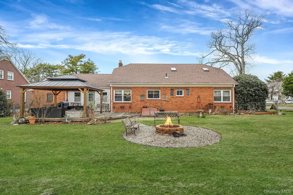 64 John Street Patchogue NY 11772