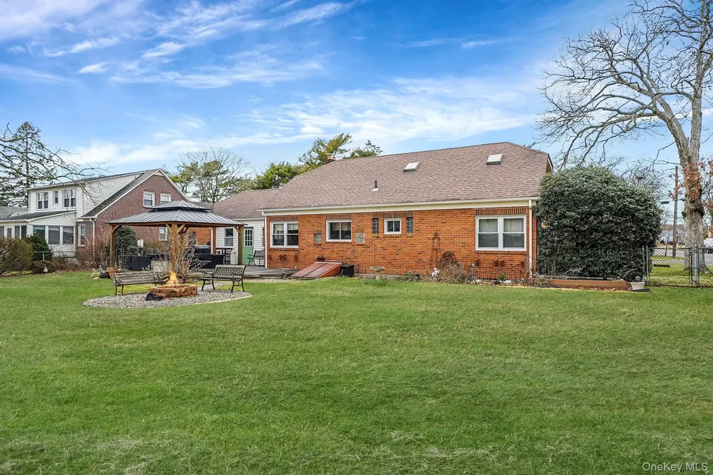 64 John Street Patchogue NY 11772