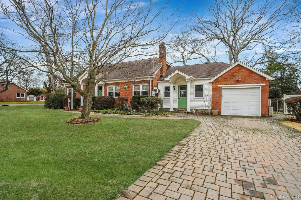 64 John Street Patchogue NY 11772
