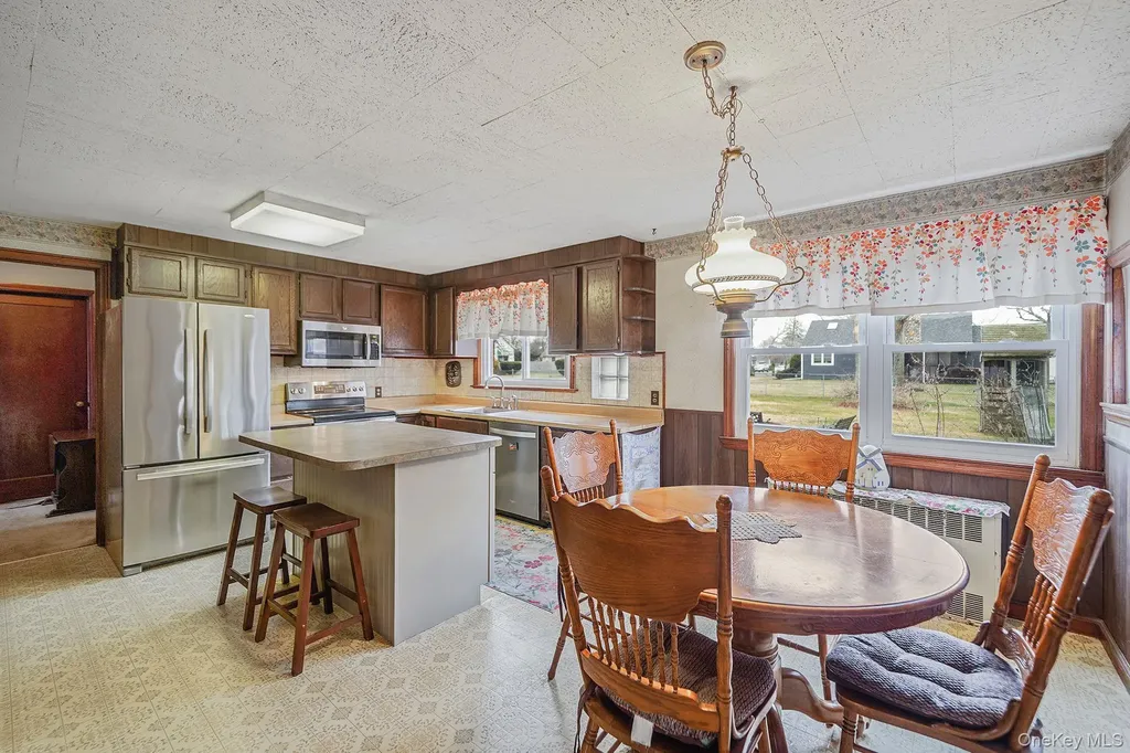 64 John Street Patchogue NY 11772