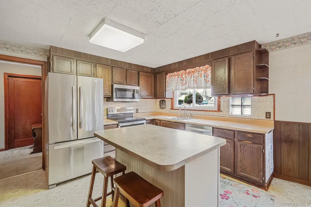 64 John Street Patchogue NY 11772