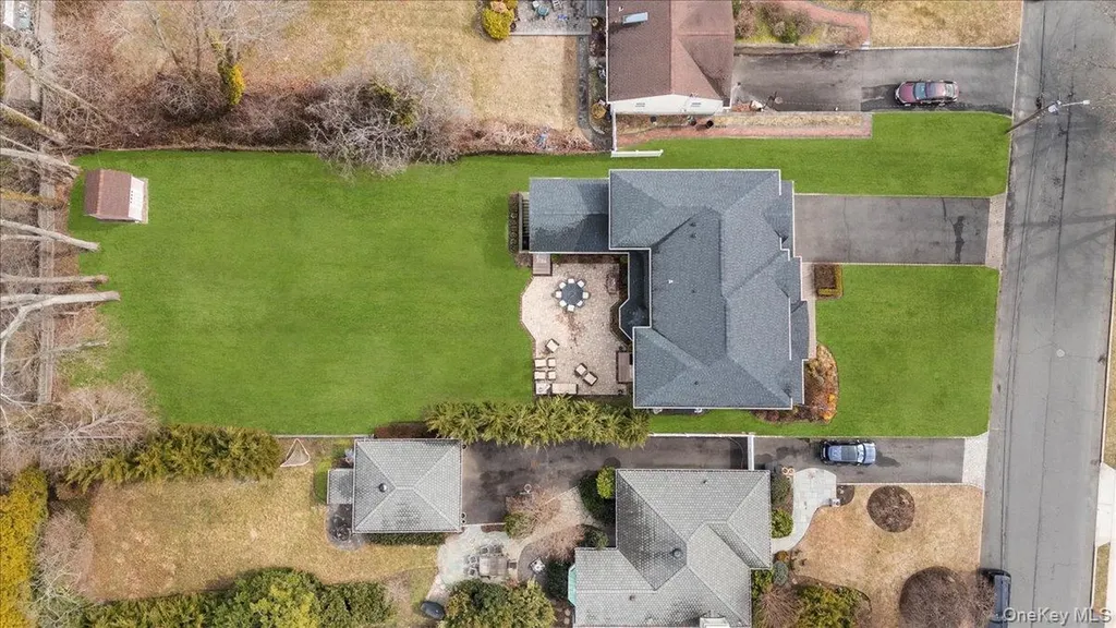42 Meadowbrook Road Syosset NY 11791