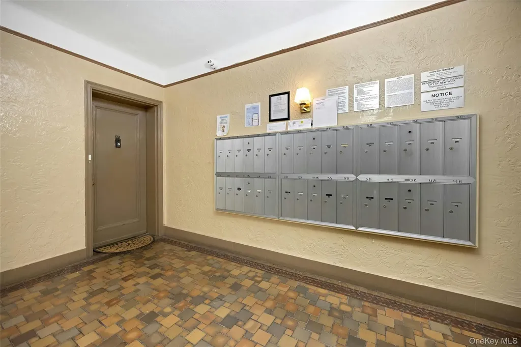 2166 Bronx Park E Bronx NY 10462