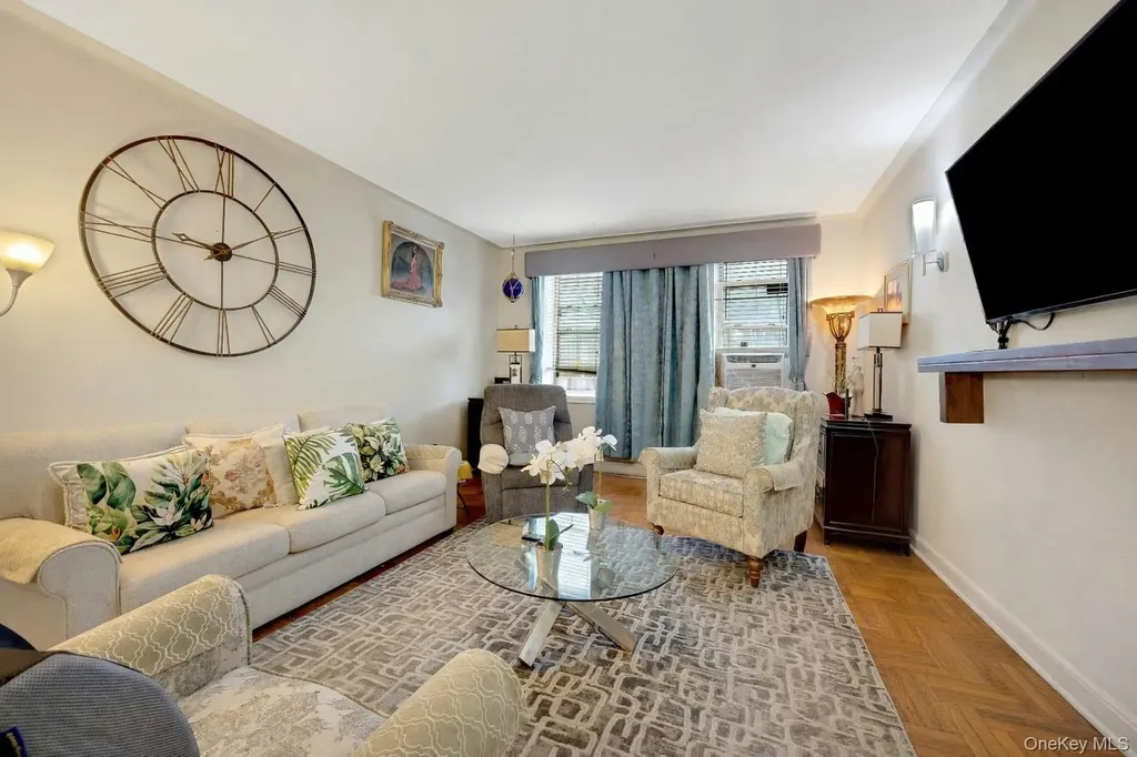 2166 Bronx Park E Bronx NY 10462