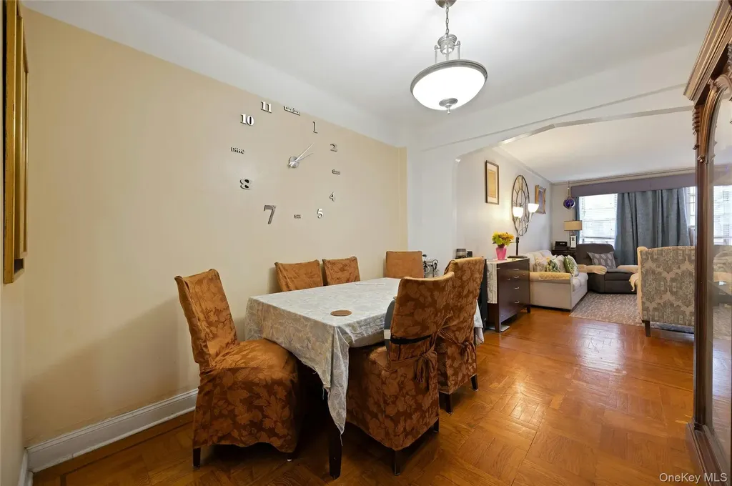 2166 Bronx Park E Bronx NY 10462