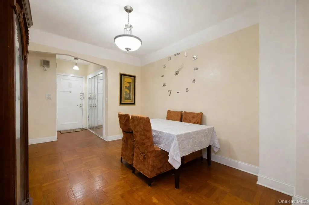 2166 Bronx Park E Bronx NY 10462