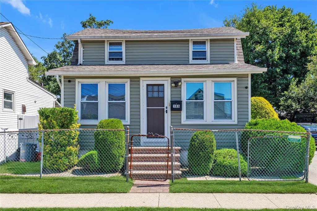 103 Oakley Avenue Elmont NY 11003