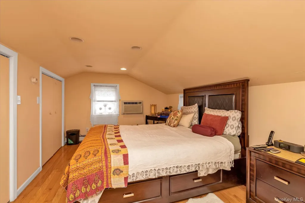 103 Oakley Avenue Elmont NY 11003