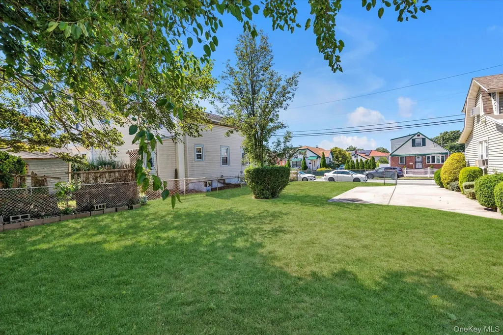 103 Oakley Avenue Elmont NY 11003