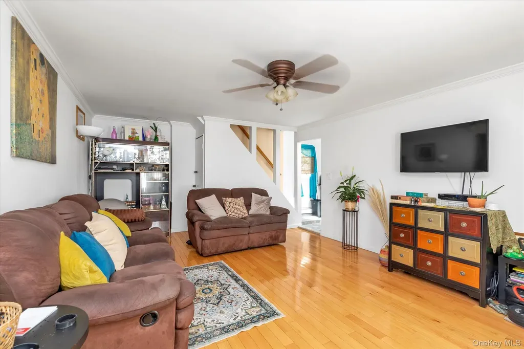 103 Oakley Avenue Elmont NY 11003