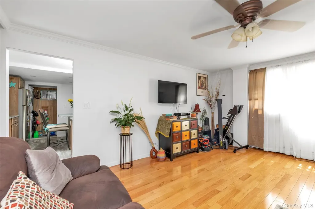 103 Oakley Avenue Elmont NY 11003