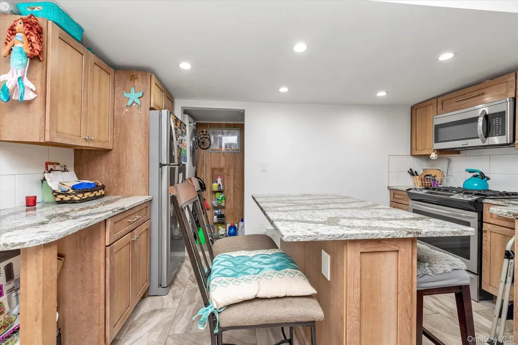 103 Oakley Avenue Elmont NY 11003