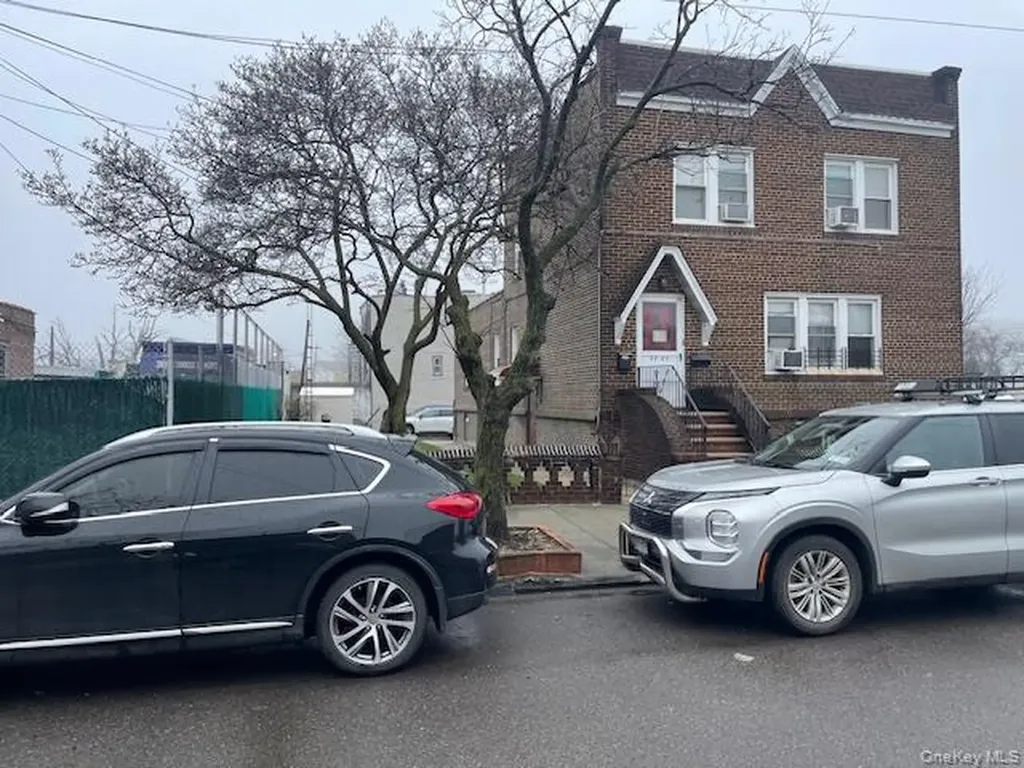 5869 59th Street Maspeth NY 11378