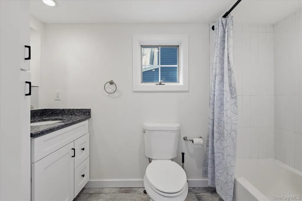 27 Vine Road Rocky Point NY 11778